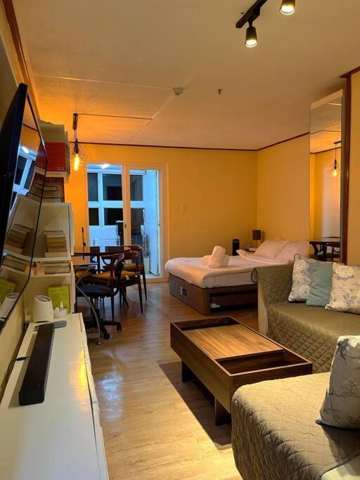 Cozy Unit In Zone Vill Condominium-montinola Subdivision * Baguio City